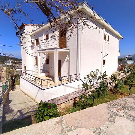 Ahmeti Rooms Ксамил Екстериор снимка
