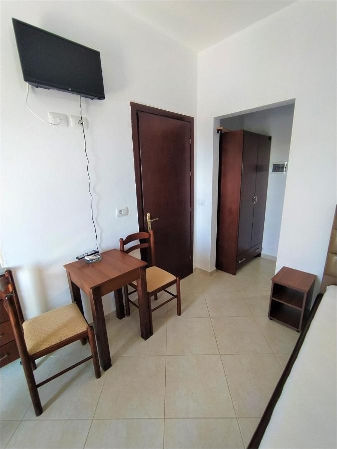 Ahmeti Rooms Ксамил Екстериор снимка